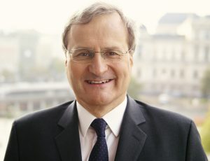 Dr. Peter Csoklich